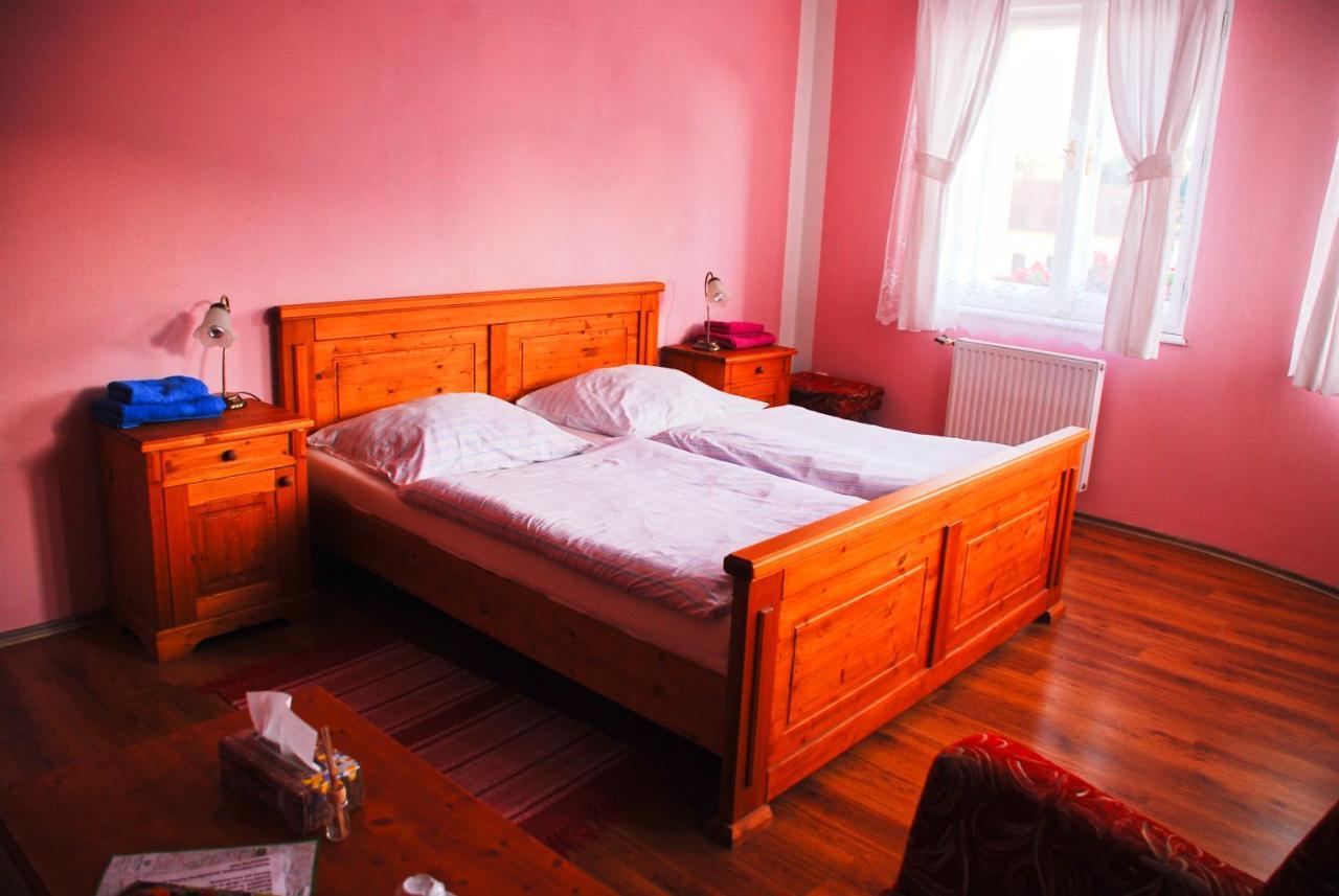 Hostinec A Penzion U Rezku Jistebnice Экстерьер фото