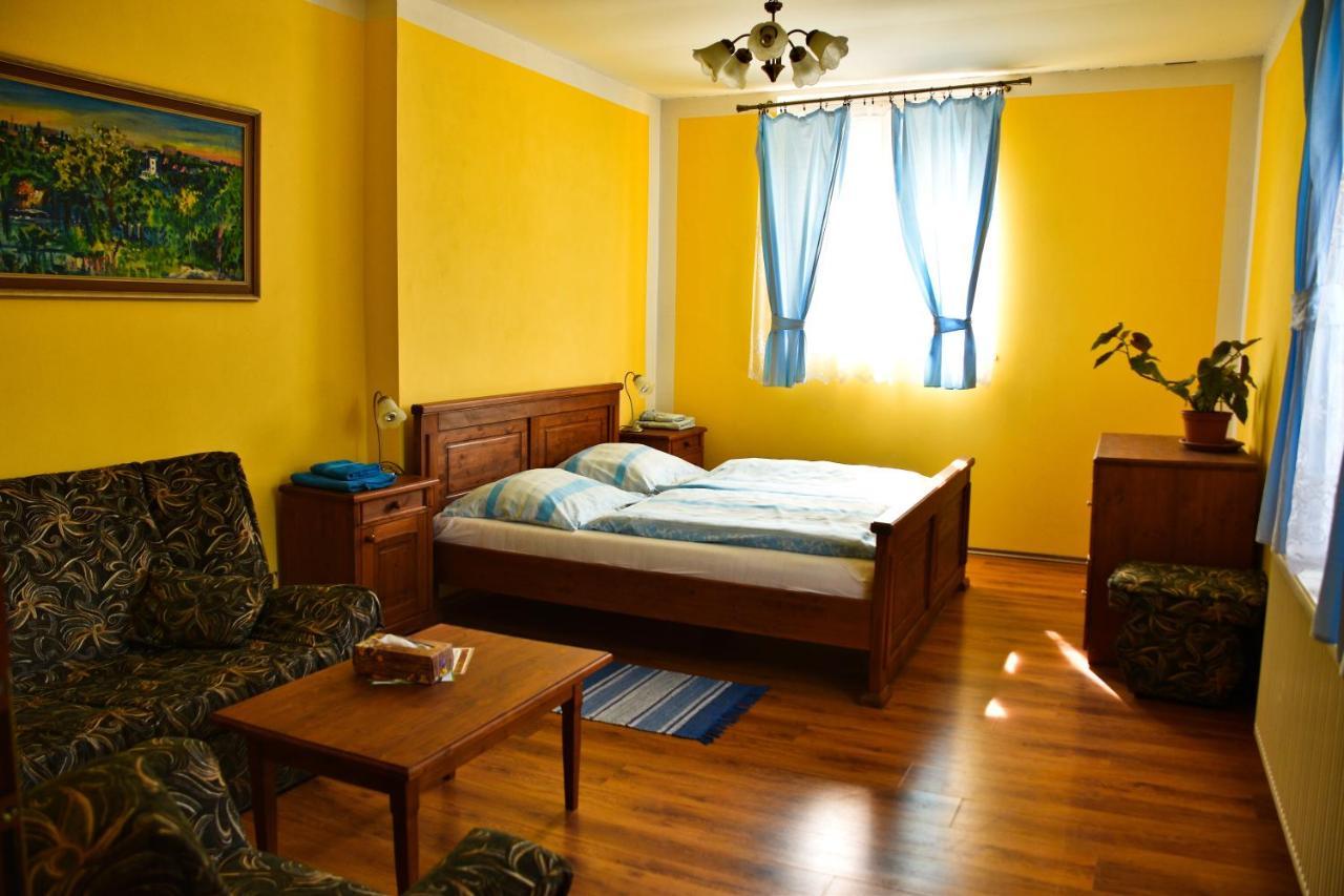 Hostinec A Penzion U Rezku Jistebnice Экстерьер фото
